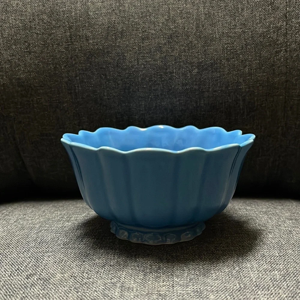 Starbucks 2005 Tulip Flower Pedestal Bowl